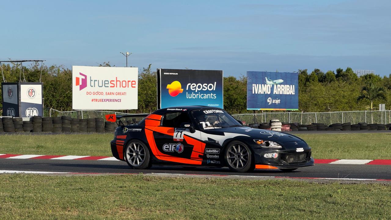 Giuseppe Rivas domina el Gran Premio Yokohama con doble victoria en Racing Sedan