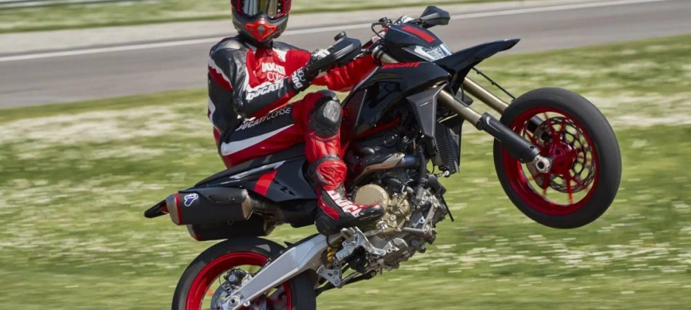 ducati-hypermotard-698-mono-nera-2